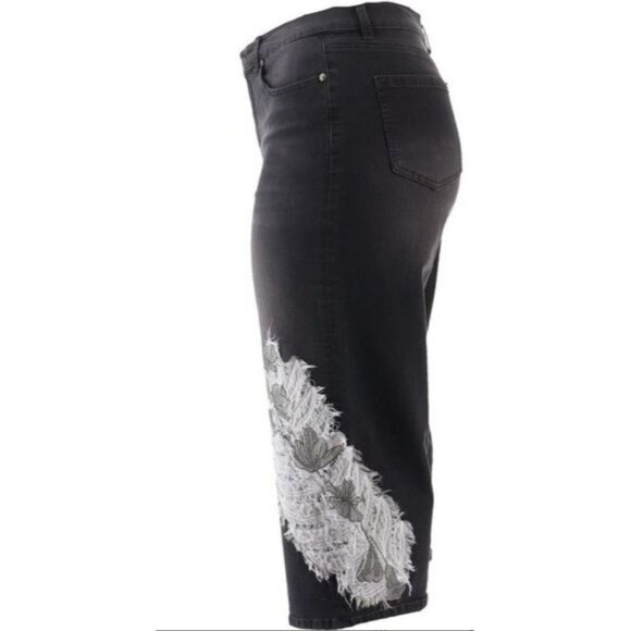 DG2 Diane Gilman Embroidered Cropped Wide Leg Jeans Size 14 Black 696-858 - Picture 3 of 4